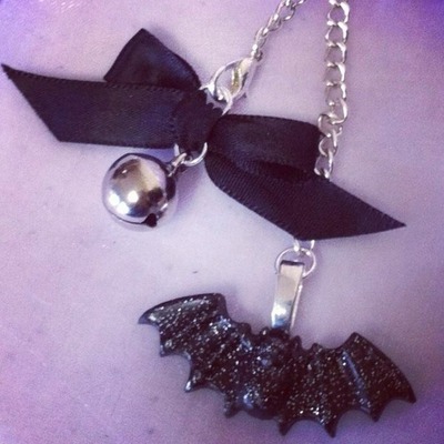 Custom double chain dust plug